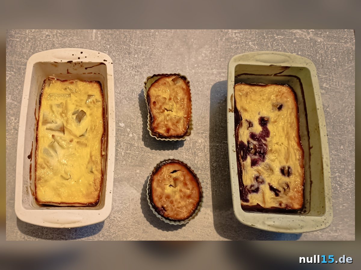 Low-Carb-Obst-Quark-Kuchen aus Silikonformen, angeschnitten